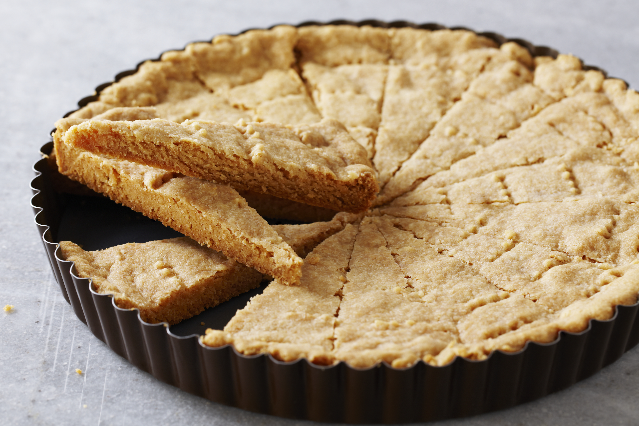 A round dish with buttery Irish shortbread