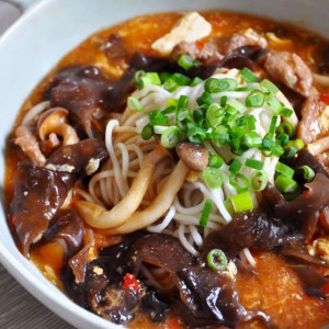 Easy Hot and Sour Soup with Shanghai Noodles