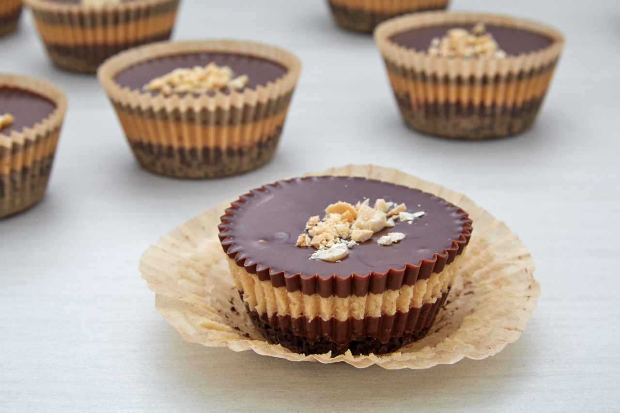 Homemade chocolate peanut butter cups