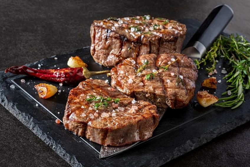 Grilled Fillet Steak with Herbs