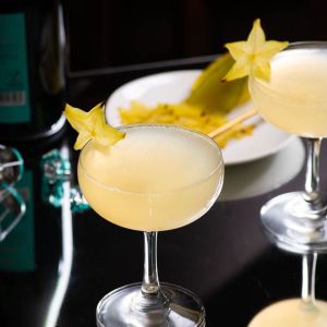 30 Swanky Cocktail Ideas for New Year’s Eve