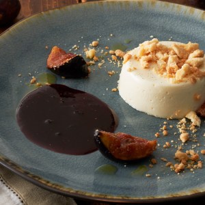 Vanilla Panna Cotta with Honey Streusel and Figs