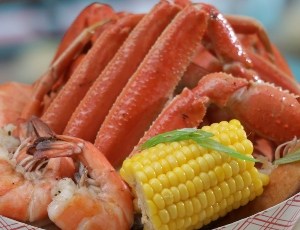 Snow Crab Legs With Shrimp Steampot