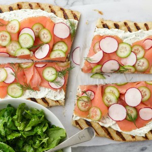 20-Minute Grilled Pizza With Smoked Salmon and Mixed Greens