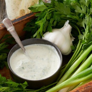 The Best Herb and Garlic Creamy Dressing