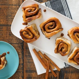 How to Make 5-Ingredient Cinnamon Buns in Just 5 Easy Steps