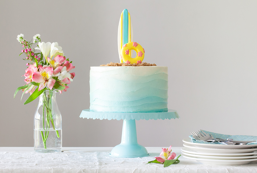 Beach Themed Pull Apart Cupcake Cake | Made In A Day