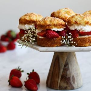 Easy Peasy Muffin Tin Strawberry Shortcakes