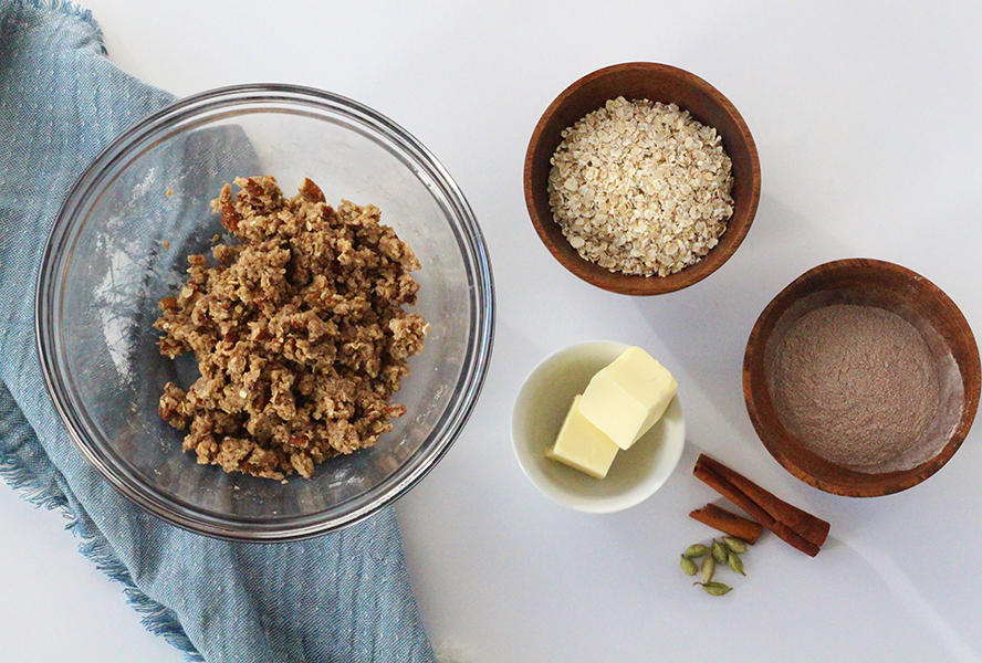 Cardamom teff apple muffins crumble topping