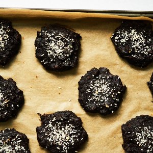 These Chocolate Avocado Keto Cookies Are Healthy Enough for Breakfast 