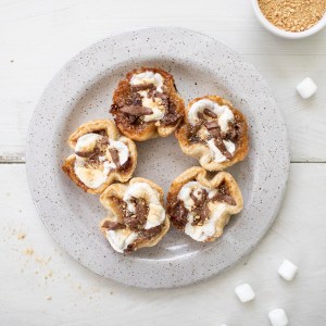 Celebrate Summertime With These Creative S'mores Butter Tarts