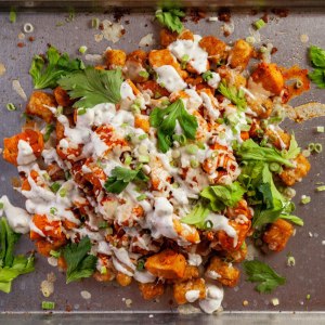 Ree Drummond’s Buffalo Chicken Totchos Are the Food Mash-Up You Didn’t Know You Needed