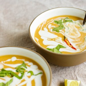 Super Speedy Vegan Thai Curry Pumpkin Soup with Coconut Milk