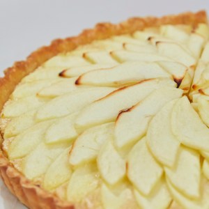 Anna Olson’s Apple Cannoli Tart is the Best New Dessert Mashup