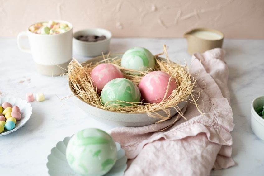 Easter egg hot chocolate bombs