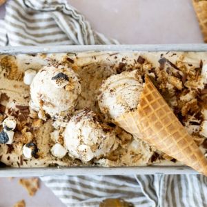 This No-Churn Campfire S’mores Ice Cream Will Be on Repeat All Summer Long