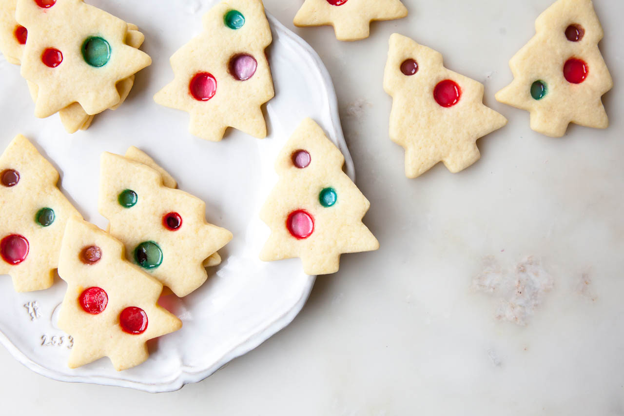 Stained Glass Christmas Cookies - Recipe & Tutorial
