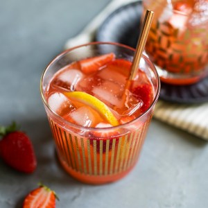 Savour the Best of the Season With This Strawberry Rhubarb Gin Spritzer