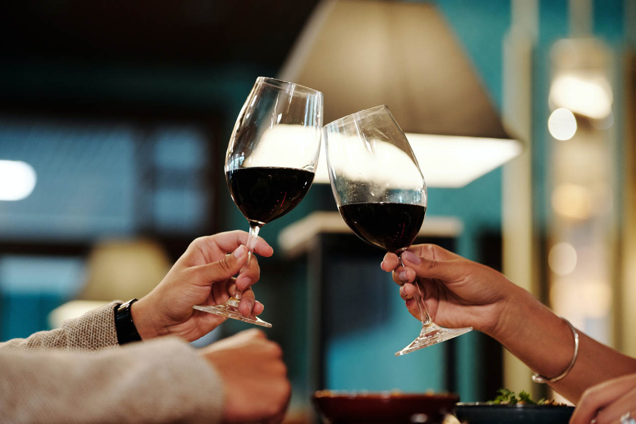 How to Order Wine at a Restaurant the Correct Way