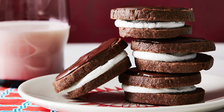 Hot Chocolate Sugar Cookie Sandwiches