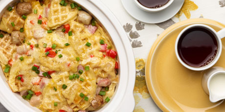 https://api.vip.foodnetwork.ca/wp-content/uploads/2022/02/26cd843d-f188-4971-9d65-3a658ce83b9f_slow-cooker-overnight-breakfast-casserole_WebReady.jpg