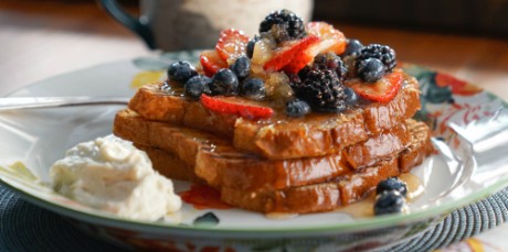 Grilled French Toast with Apple-Berry Compote and Apple-Mascarpone Cream