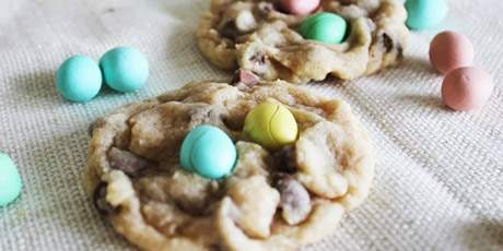 Easy Easter Egg Chocolate Chip Cookies