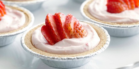 Individual No-Bake Strawberry Cheesecakes