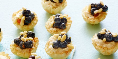Healthy Blueberry-Ricotta Tartlets