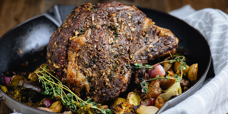 Garlic &amp; Thyme Prime Rib with Roasted Vegetables