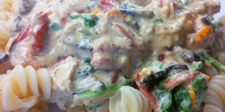 BBQ Chicken Bacon Carbonara with Roasted Red Peppers, Cherry Tomatoes &amp; Spinach