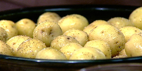 Boiled New Potatoes with Olive Oil and Coarse Salt