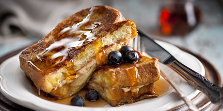 Cheese &amp; Strawberry Stuffed French Toast