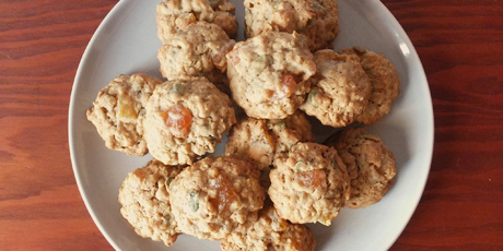 Chewy Oatmeal Cookies with Apricots and Pumpkin Seeds