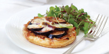 Fig, Onion &amp; Le Migneron tarts