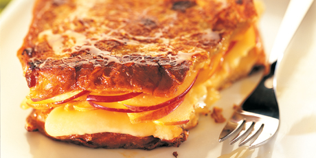 French Toast with Apples and Gouda
