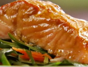 Mango-Glazed Salmon & Spinach Salad