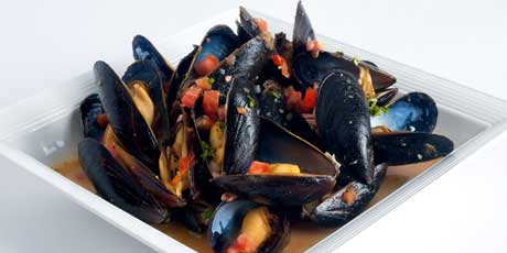 Mussels in Green Curry Broth