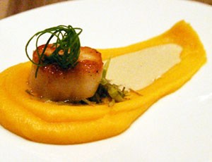 Pan Seared Sea Scallop and Puree with Steam Whistle and Lemon Cream Sauce
