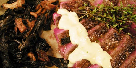 Porterhouse Steak with Bearnaise Sauce and Roasted Marrow Bones