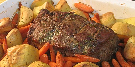 Quick Roast Beef with Roasted Potatoes and Carrots