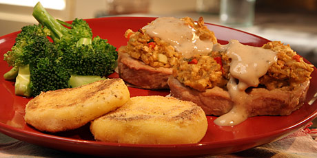 Right-Side-Up Pork Chops with Potato Patties and Broccoli