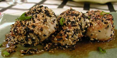 Sesame-Crusted Scallops with Black Bean Sauce