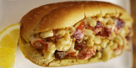 Mac &amp; Cheese Lobster Roll