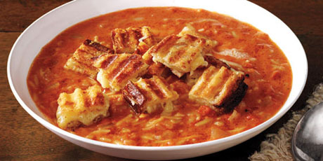 Easy Tomato Soup &amp; Grilled Cheese Croutons