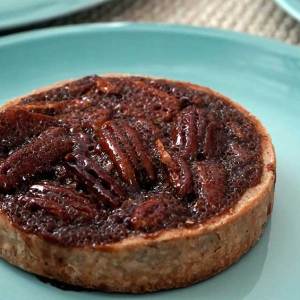 Chocolate Pecan Caramel Tarts From Anna Olson Are a Dinner Party Favourite