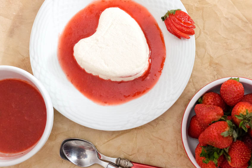 Strawberry Coeur à la Crème on a plate