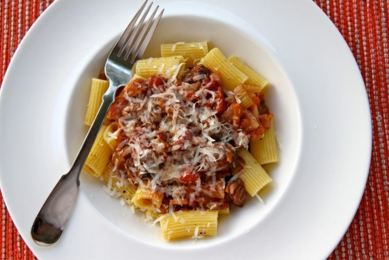 Slow Cooker Beef Ragout with Rigatoni