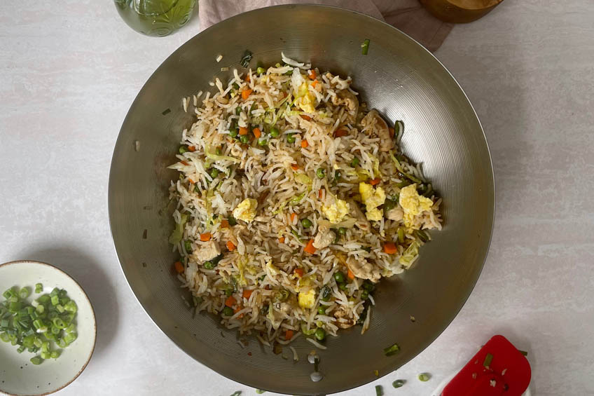 Hakka fried rice sprinkled with green onions