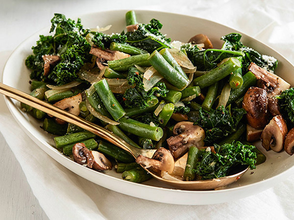 Spicy Parmesan Green Beans and Kale